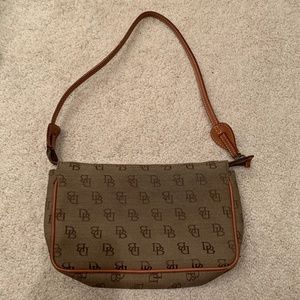 Dooney & Bourke small purse